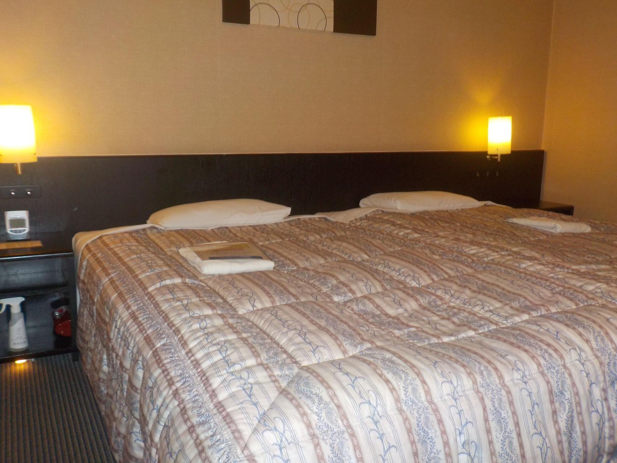 Hotel Crown Hills Kokura Kitakyushu Bagian luar foto